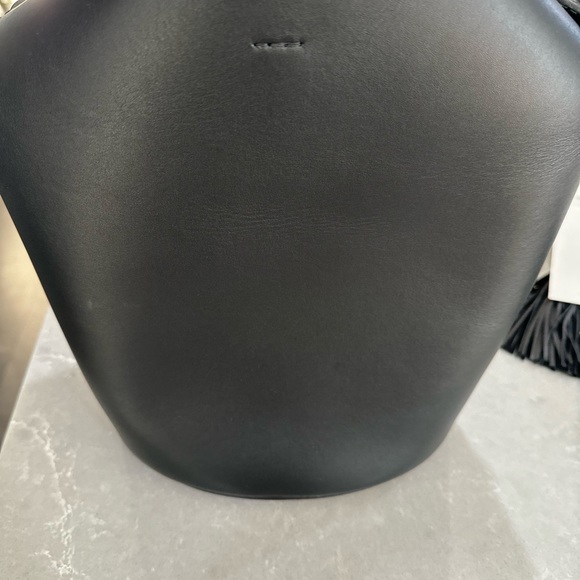 Burberry bucket bag this bag is absolutely so cute and soft like new - Picture 4 of 4